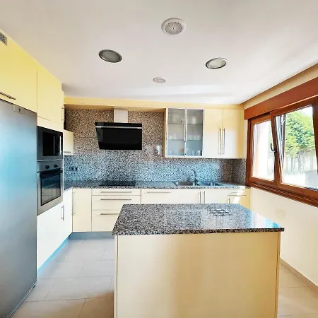Будинок відпочинку Chalet A Lanzada