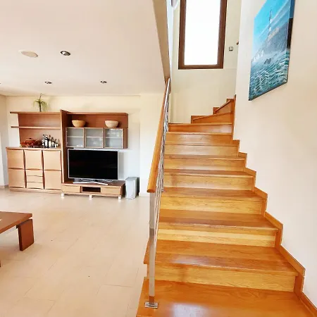 Будинок відпочинку Chalet A Lanzada Саншеншо